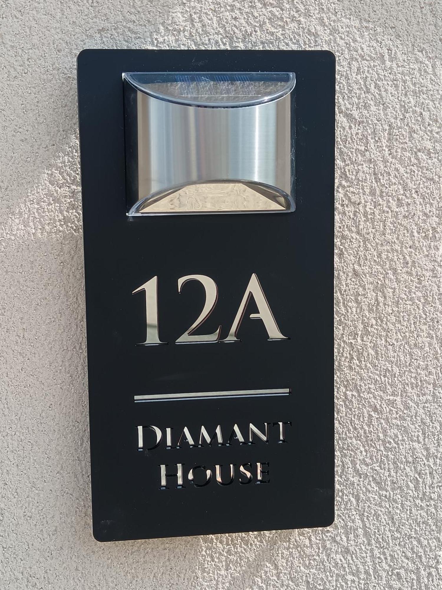 Diamant House Apartment Pierres